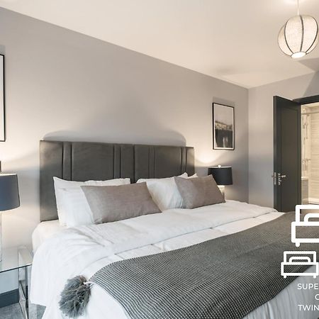 Luxe Apartments, The Moorwell, Parking, Gym - 10Mins Cardiff City Ctr Oda fotoğraf