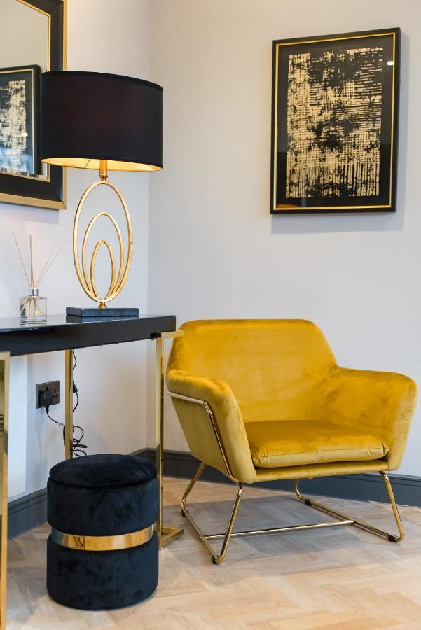 Luxe Apartments, The Moorwell, Parking, Gym - 10Mins Cardiff City Ctr Dış mekan fotoğraf