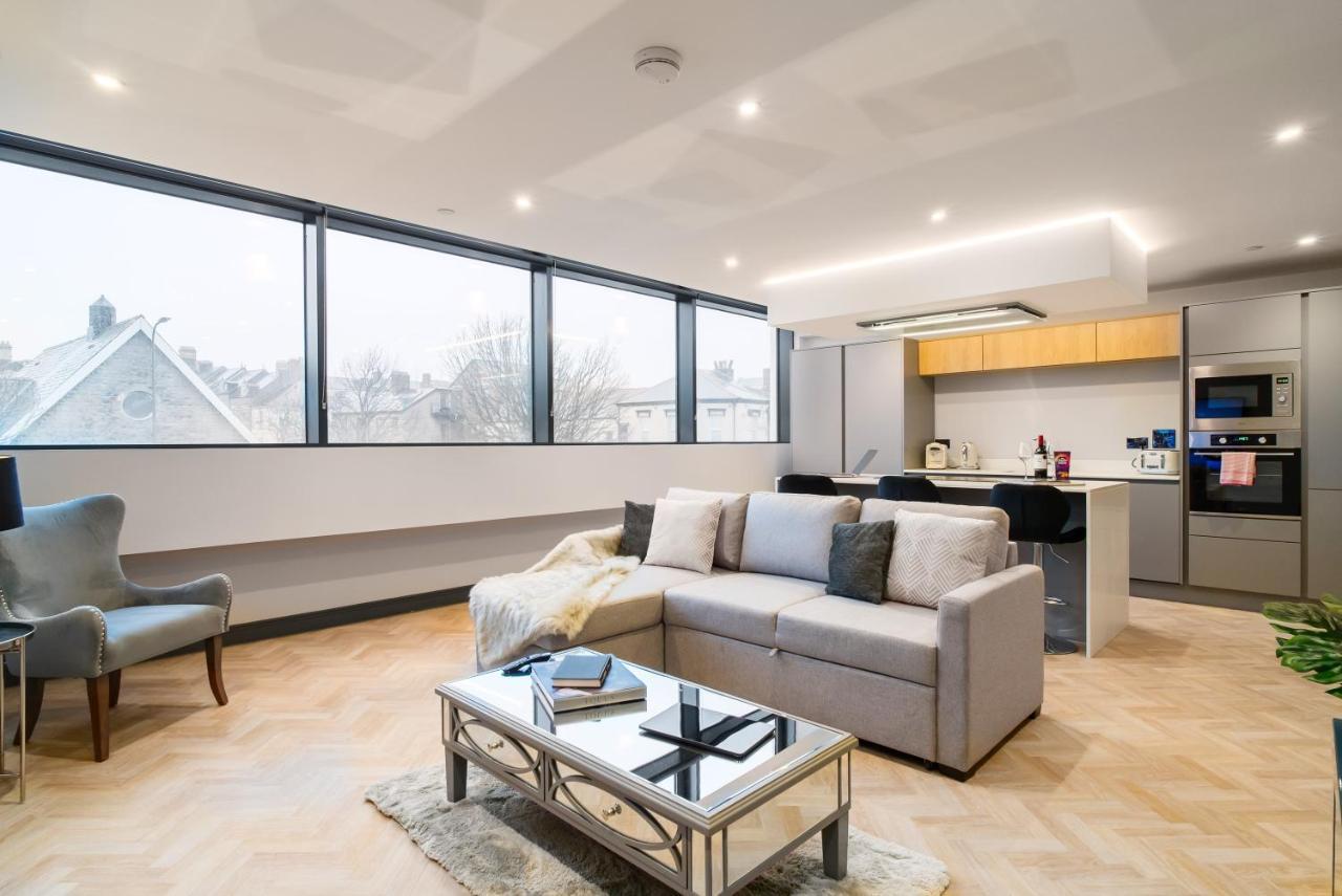 Luxe Apartments, The Moorwell, Parking, Gym - 10Mins Cardiff City Ctr Dış mekan fotoğraf