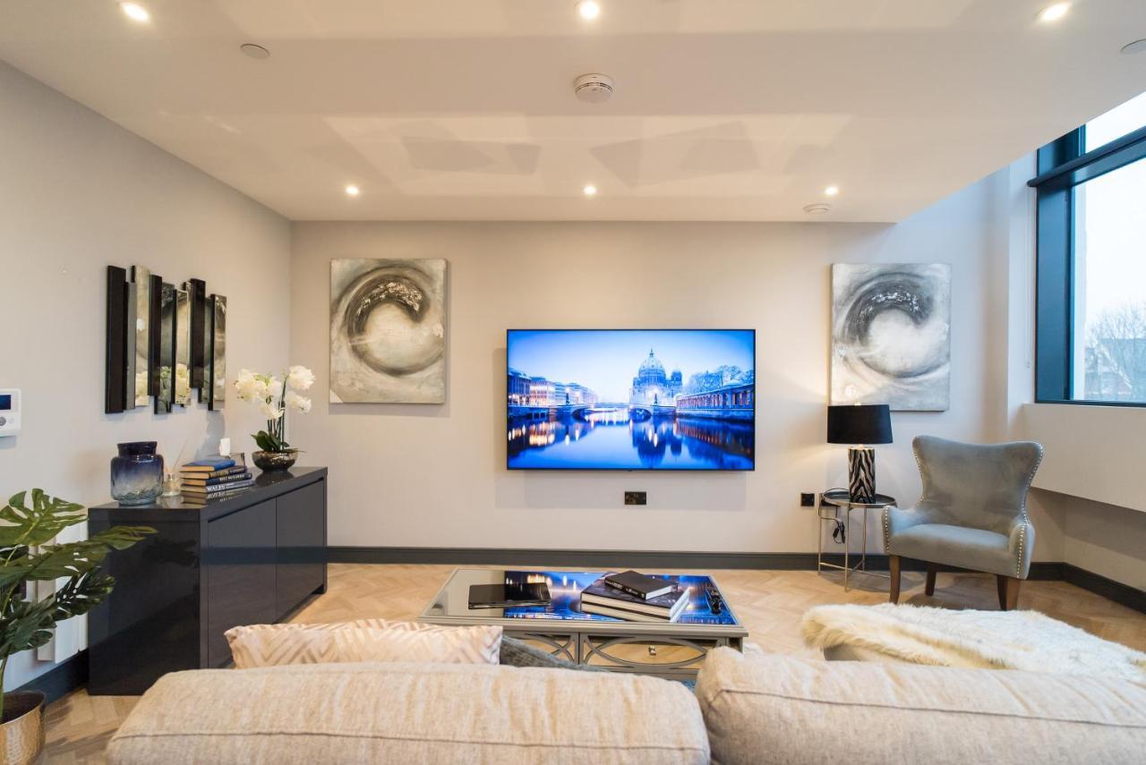 Luxe Apartments, The Moorwell, Parking, Gym - 10Mins Cardiff City Ctr Oda fotoğraf