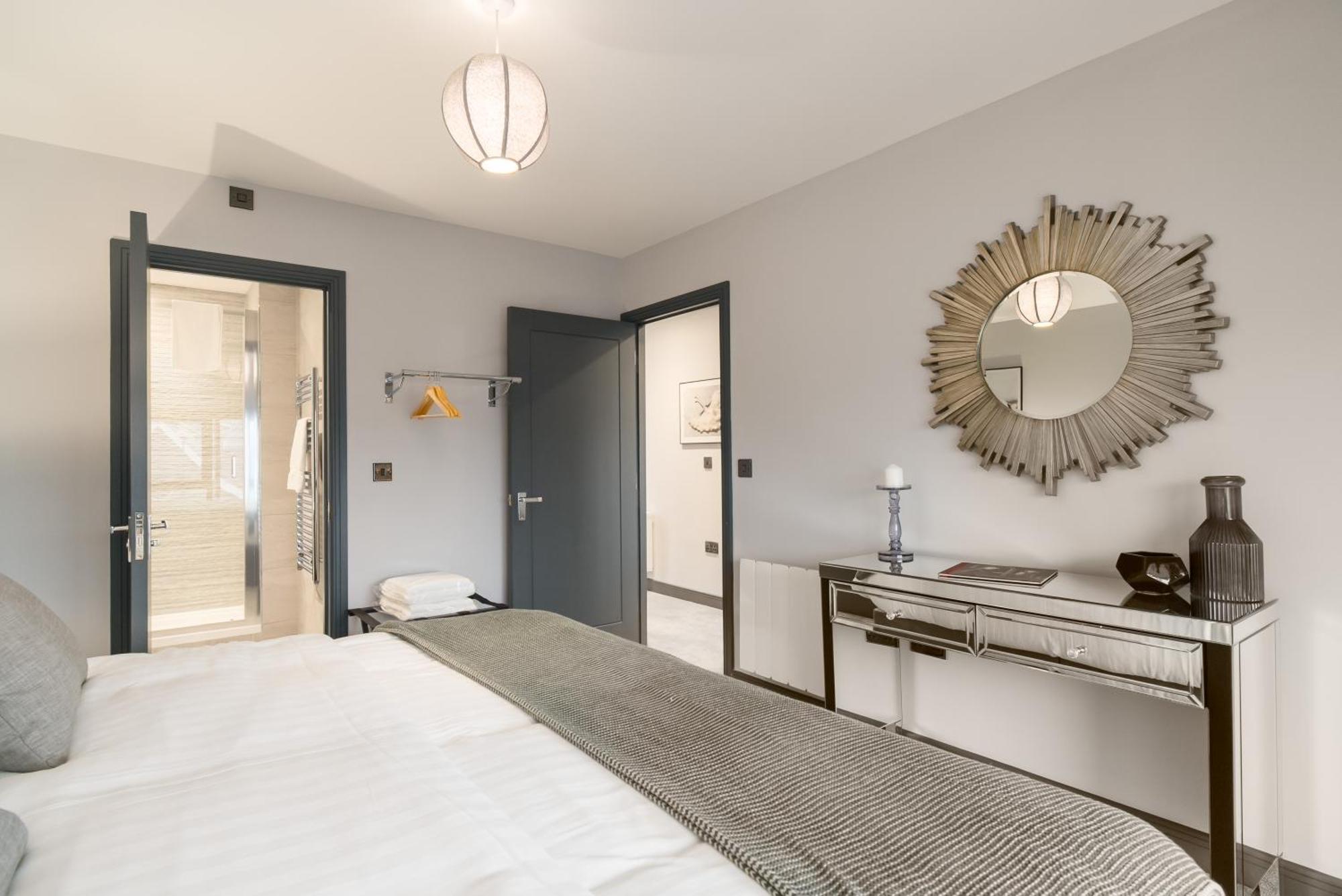 Luxe Apartments, The Moorwell, Parking, Gym - 10Mins Cardiff City Ctr Oda fotoğraf