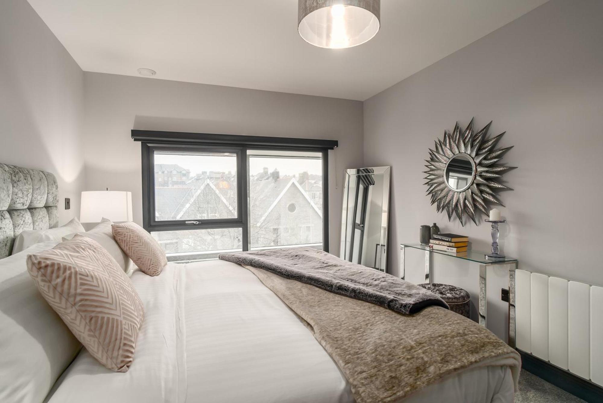 Luxe Apartments, The Moorwell, Parking, Gym - 10Mins Cardiff City Ctr Oda fotoğraf